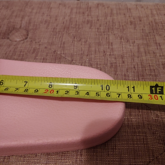 Kendall+Kylie comfortable fashion slip on sandals - Picture 9 of 9